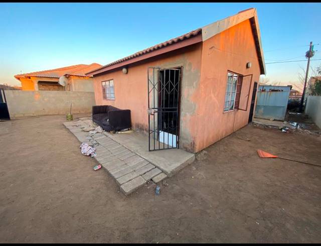 2 BEDROOM HOUSE FOR SALE IN PALM RIDGE EXT 2